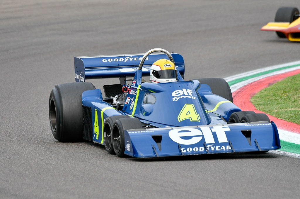 Tyrrell P34 a sei ruote del 1976 all'Historic Minardi Day