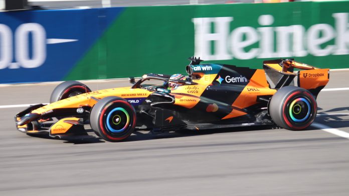 Oscar Piastri, McLaren, GP Cina 2026 - Credito: Liauzh via Wikimedia Commons (CC BY 4.0) Oscar Piastri, McLaren, GP Cina 2026