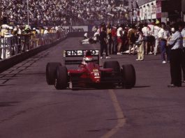 Emanuele Pirro con la Dallara della Scuderia Italia al Gran Premio degli Stati Uniti 1991