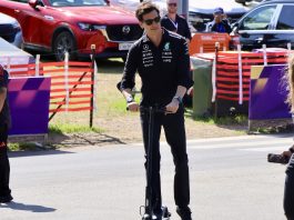 Ferrari Academy, Larini: «Troppi piloti. Wolff è un’aquila» Toto Wolff nel paddock del Gran Premio d'Australia 2026