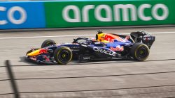 Max Verstappen con la Red Bull nelle libere del GP del Bahrain in Malesia 2026